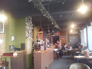 Tasteful decoration and lots of light make for a warm relaxed atmosphere.
