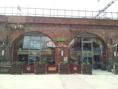 That's Platform 17 right above the arches.