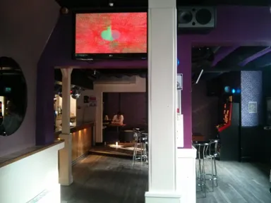 My only shot of the inside. You get the idea.