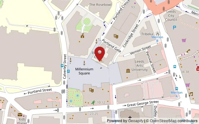 Map showing the location of 99 Portland Crescent, Leeds LS2 3AD,